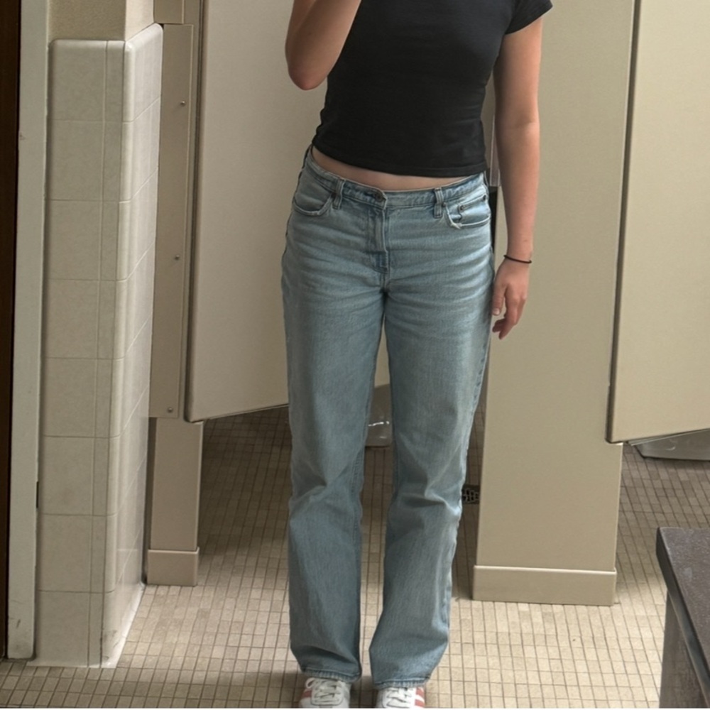 Abercrombie Baggy Low Rise Light Wash Jeans